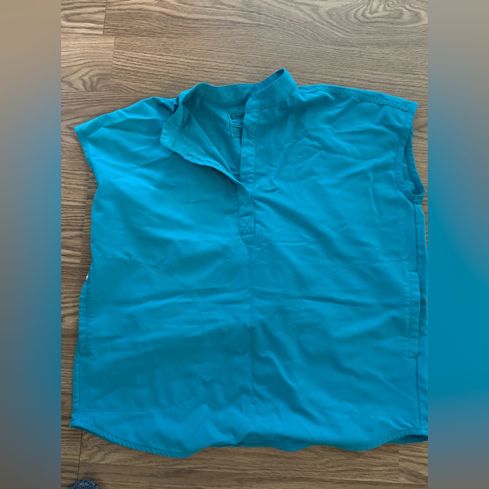 Figs Rafaela oversized scrub top